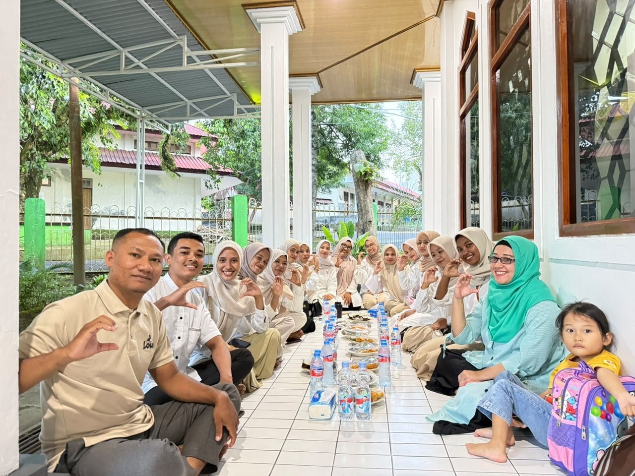 HIMAKIM and Chemistry Education Study Program Hold Iftar Gathering